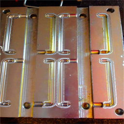 硅胶制品弯管模具及其应用实例——以东莞市寮步班泰模具厂为例